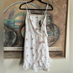 NWT HOLISTER Wrap Floral Dress